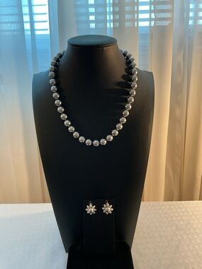 Kissaka Metallic Light Gray Glass Pearl Necklace and Earrings Set